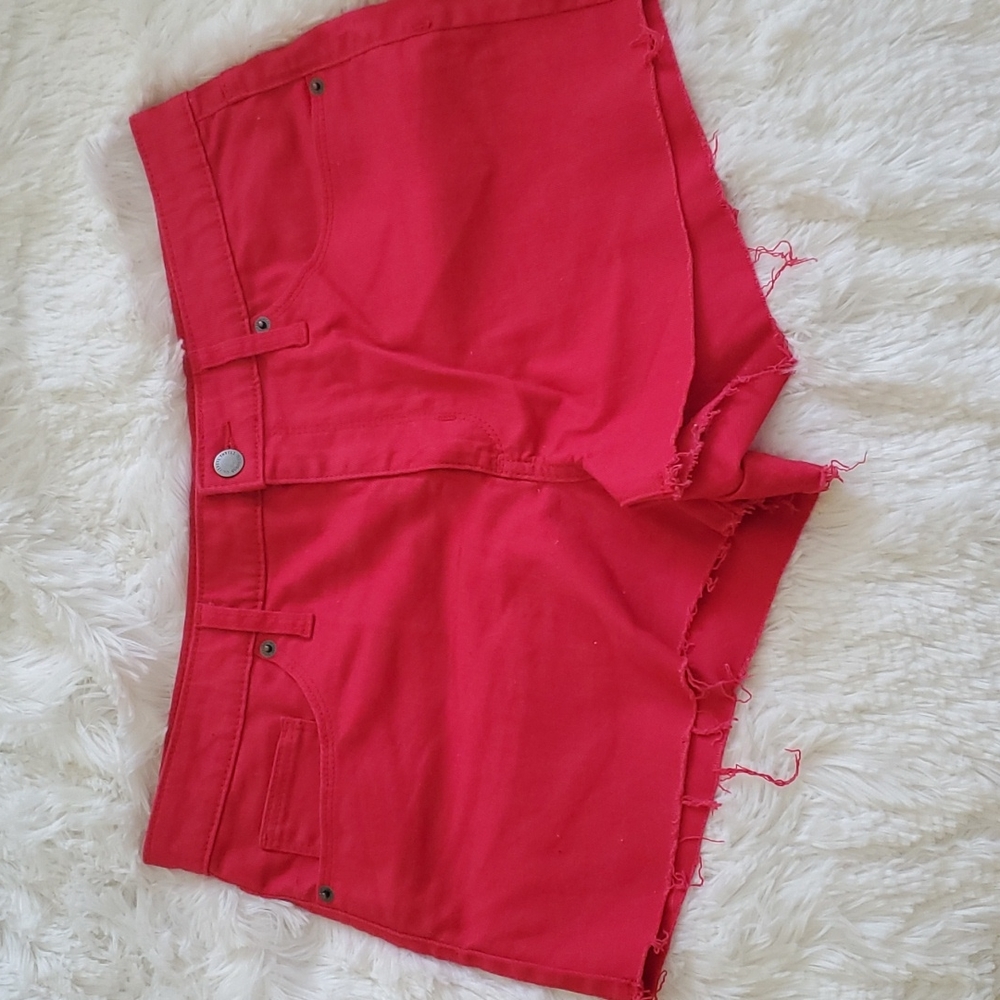 Universal Thread shorts